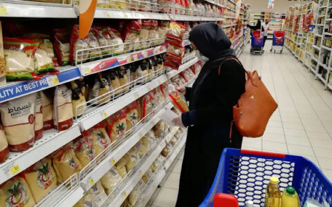 وزير المالية يتحدث عن ضريبة القيمة المضافة في السعودية