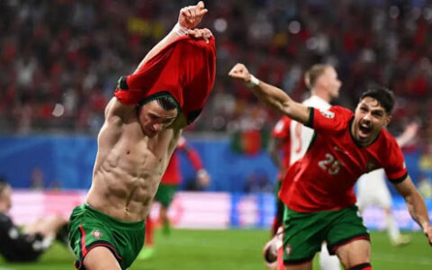 قلب تأخره لفوز.. منتخب البرتغال يتخطى التشيك بالدقائق القاتلة
