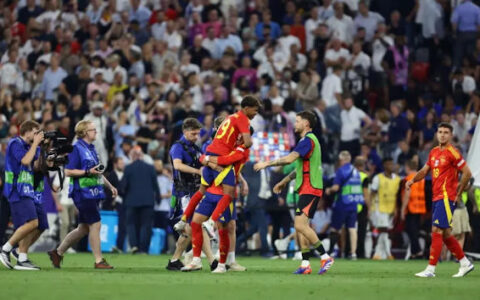 إسبانيا لنهائي اليورو على حساب فرنسا.. لامين يامال يتألق ويدخل التاريخ
